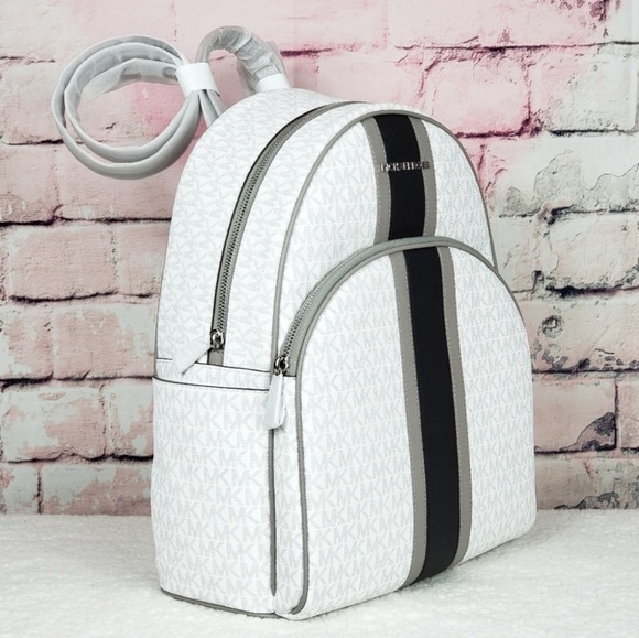 💕LAST 1💕Michael Kors Bright White Abbey Backpack - Picture 2 of 5